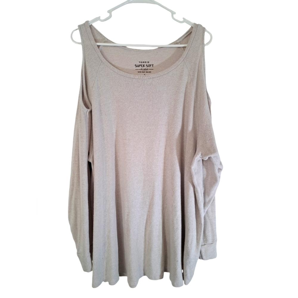 Torrid cold shoulder knit top size 3